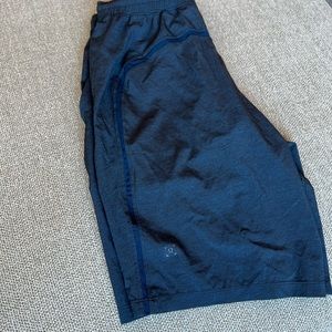 Lululemon Pacebreaker atheltic shorts M 9”